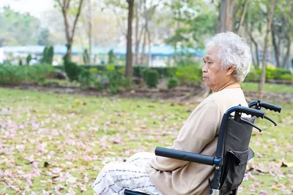 senior left alone in park